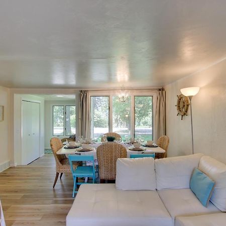 Updated Home With Deck 2 Mi To Sister Bay Beach! Екстериор снимка
