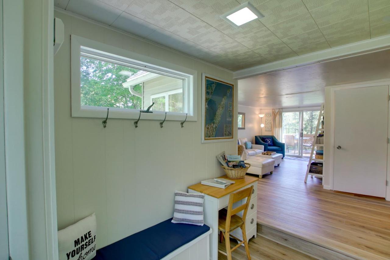 Updated Home With Deck 2 Mi To Sister Bay Beach! Екстериор снимка