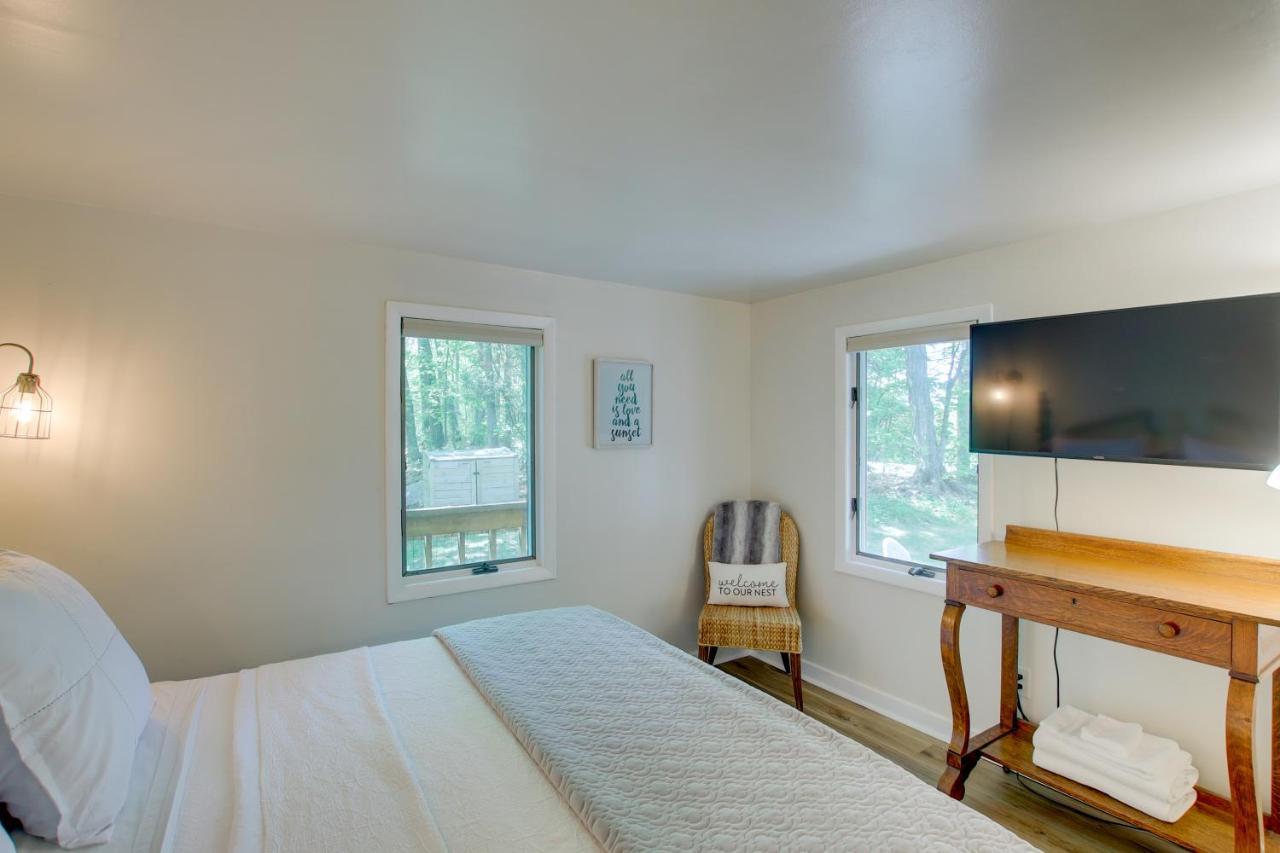 Updated Home With Deck 2 Mi To Sister Bay Beach! Екстериор снимка