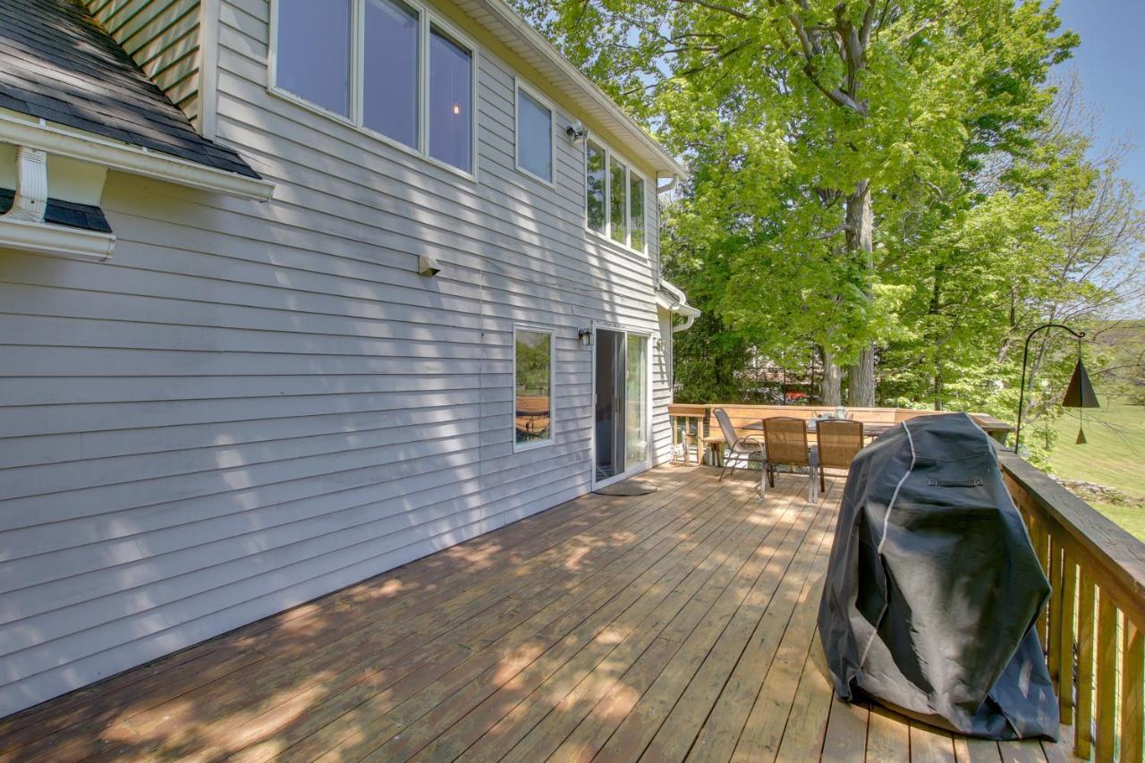 Updated Home With Deck 2 Mi To Sister Bay Beach! Екстериор снимка